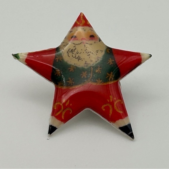 Small Novelty Red and Green Hand Made Christmas Santa Star Pin Holidays - Picture 1 of 6